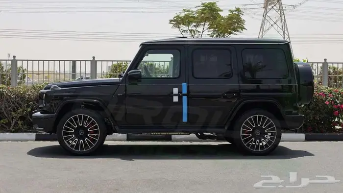 2025 مرسيدس جي كلاس AMG V8 4.0L G 63 اصفار مع ضمان 23
