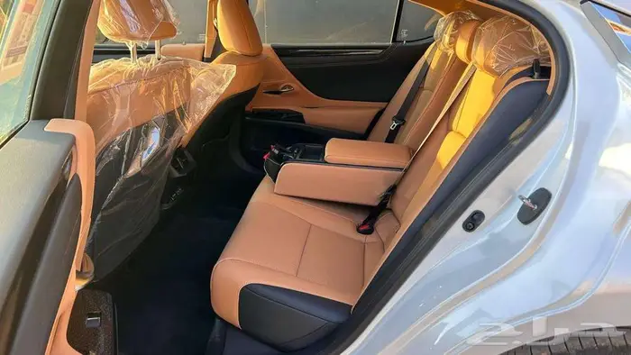 لكزس اي اس 250 موديل 2025 لدى الخضر لسيارات 4