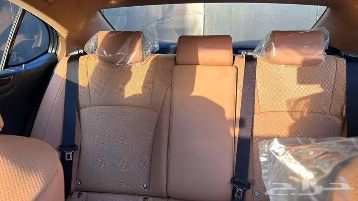 لكزس اي اس 250 موديل 2025 لدى الخضر لسيارات 14