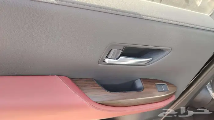 تويوتا لاندكروزر Sجي اكس ار 2025 اسود خليجي تنفس طبيعي 14