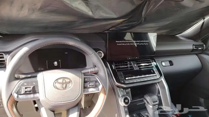 تويوتا لاندكروزر Sجي اكس ار 2025 اسود خليجي تنفس طبيعي 10