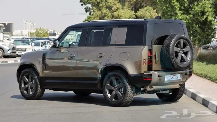 2025 Land Rover Defender 110 X-Dynamic SE P400e مع ضمان 4
