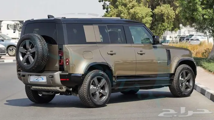 2025 Land Rover Defender 110 X-Dynamic SE P400e مع ضمان 6