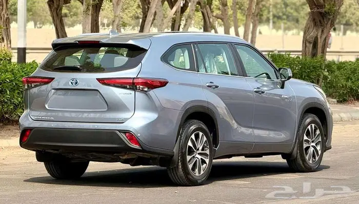 هايلاندر 2023 نص فل وكالة تحت الضمان ب 129 الف نقدي وتمويل 8