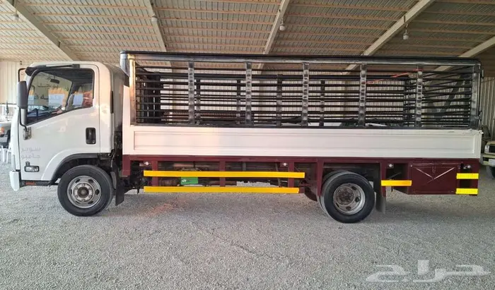 ايسوزو دينا صندوق 5 متر قير عادي 2014 3