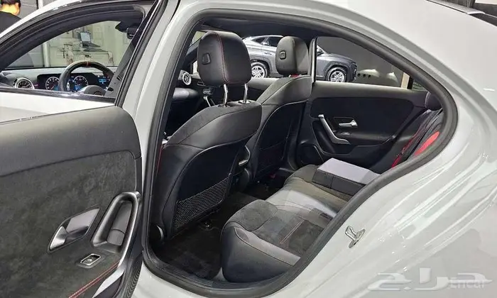 مرسيدس الفئة-A 35 2023 وارد كوريا 13