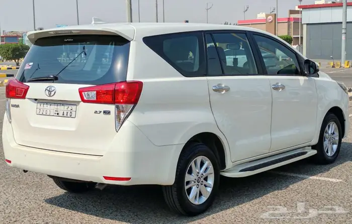 انوفا ممشى قليل ونظيفه 29