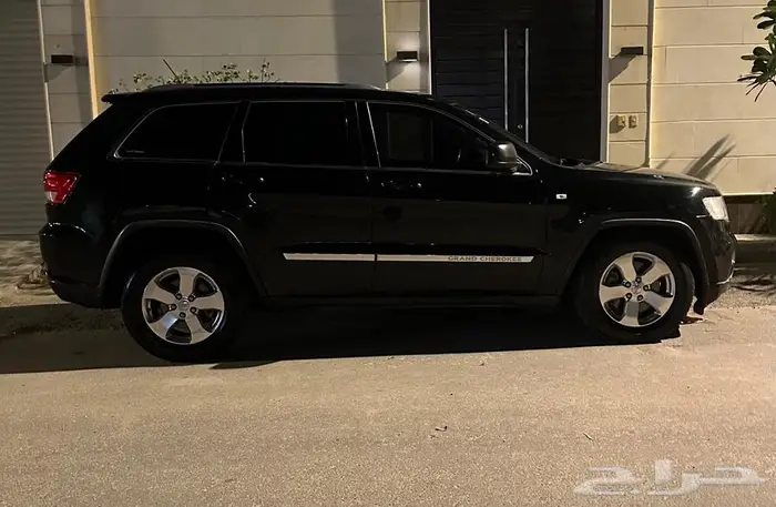 جيب قراند شيروكي 2012 2