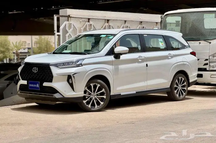 تويوتا فيلوز GLX 2025 بالنقد والتقسيط 3