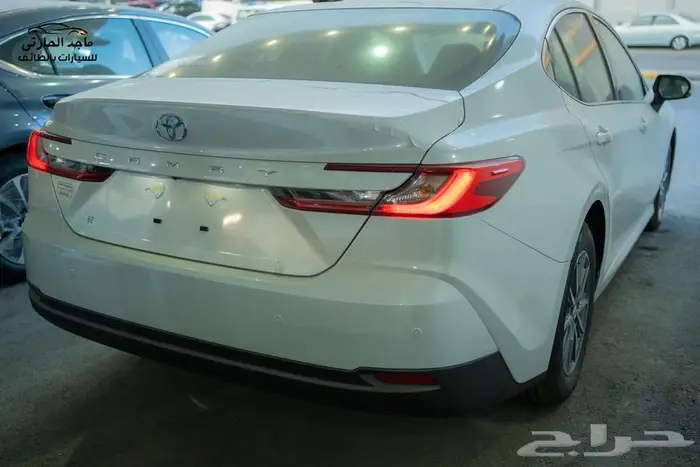 تويوتا كامري E ستاندر بنزين 2025 ب 113.300(شامل الضريبة) 16