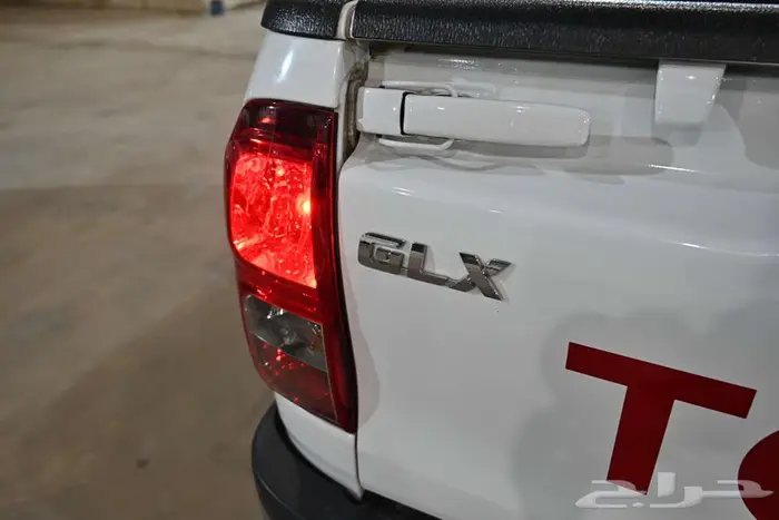 تويوتا هايلوكس 2022 بنزين غمارة GLX فل سعودي 6