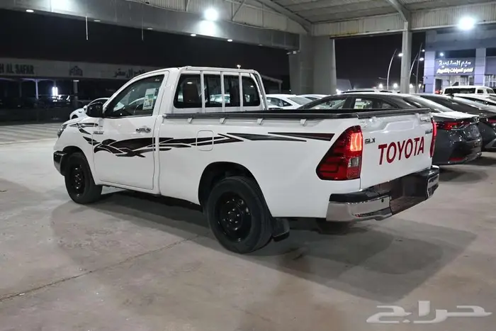 تويوتا هايلوكس 2022 غمارة بنزين GLX فل سعودي 4