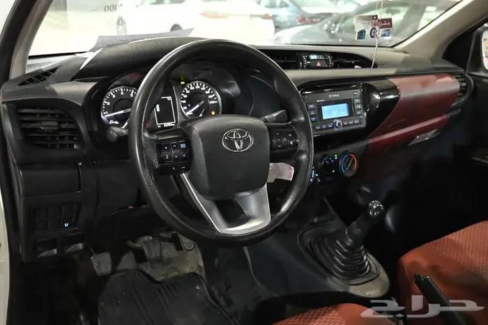 تويوتا هايلوكس 2022 غمارة بنزين GLX فل سعودي 10