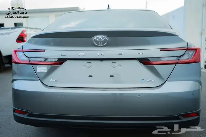 تويوتا كامري LE هايبرد 2025 ب 120.200(شامل الضريبة) 5