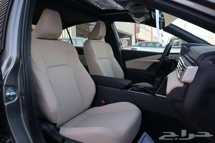 تويوتا كامري E-PLUS هايبرد 2025 اقل سعر 3