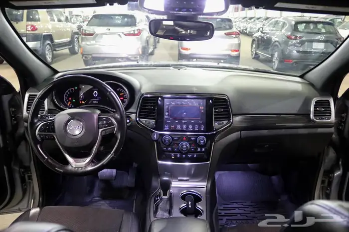 جراند شيروكي 2020 17