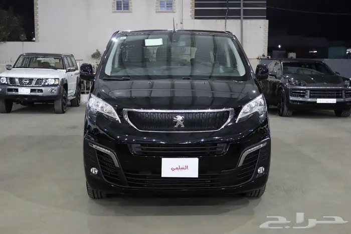 بيجو ترافلر 2021 0