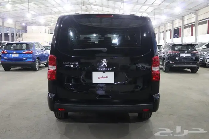 بيجو ترافلر 2021 1