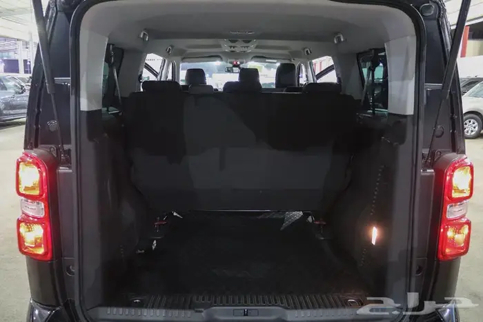 بيجو ترافلر 2021 23