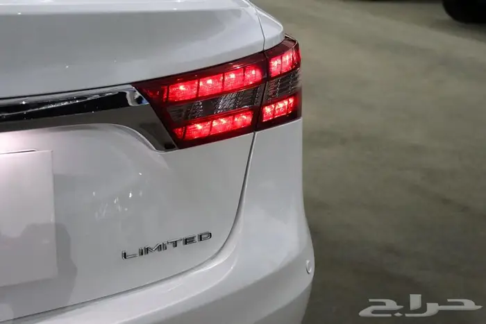 تويوتا افالون 2017 فل كامل ليميتد 9