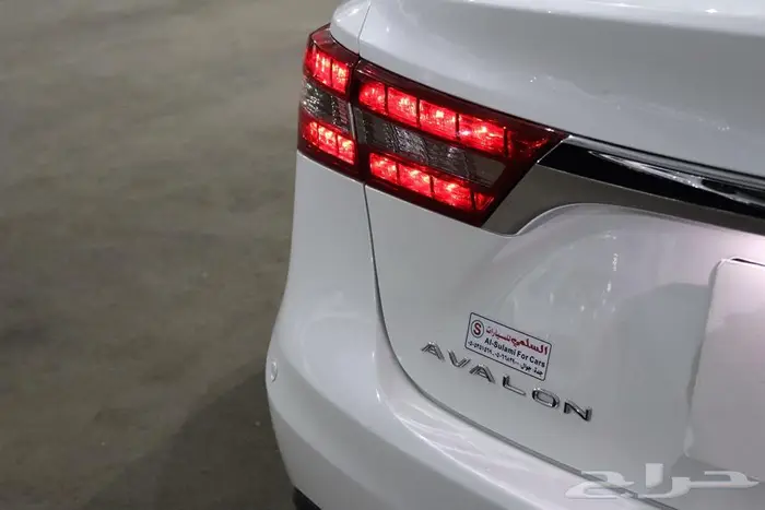 تويوتا افالون 2017 فل كامل ليميتد 8