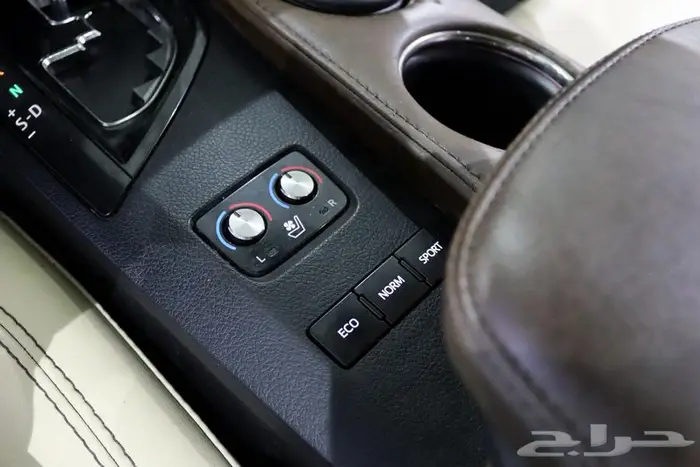 تويوتا افالون 2017 فل كامل ليميتد 22