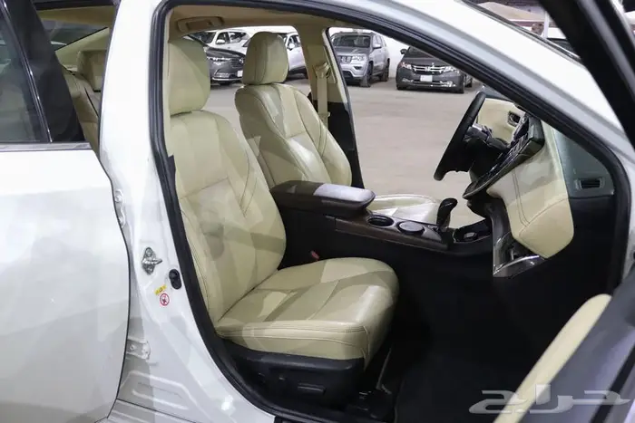 تويوتا افالون 2017 فل كامل ليميتد 15