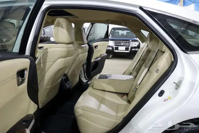 تويوتا افالون 2017 فل كامل ليميتد 14