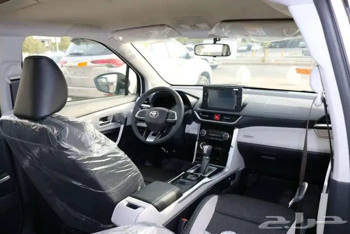 تويوتا فيلوز 2025 كاش وبنوك 11