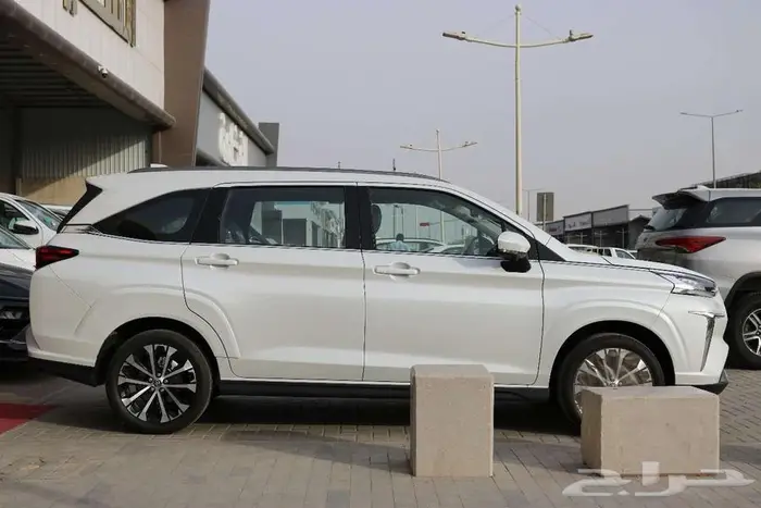 تويوتا فيلوز 2025 كاش وبنوك 5