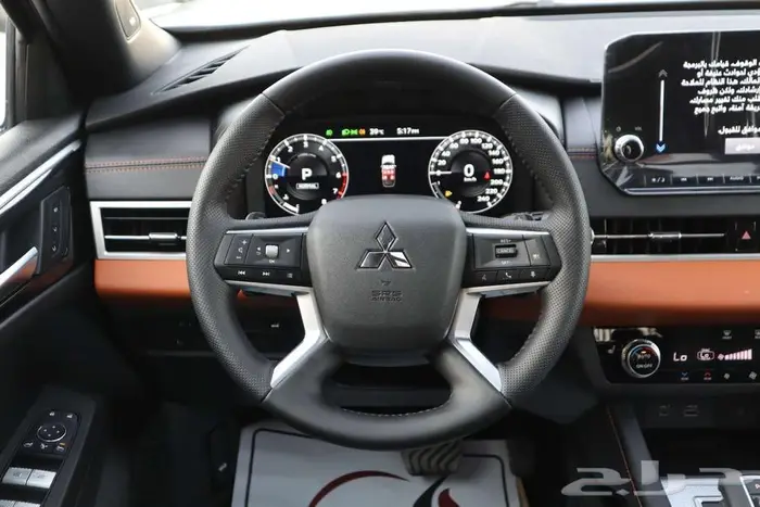 ميتسوبيشي اوتلاندر 2025 بريميوم 18