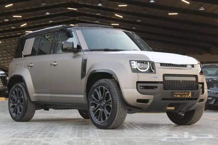 Land Rover Defender OCTA 2025 أقوى وأفخم ديفندر في التاريخ 2