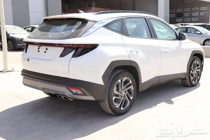 توسان كمفورت بلس 1600سي سي اخر حبة بسعر متميز لون اسود 2025 7