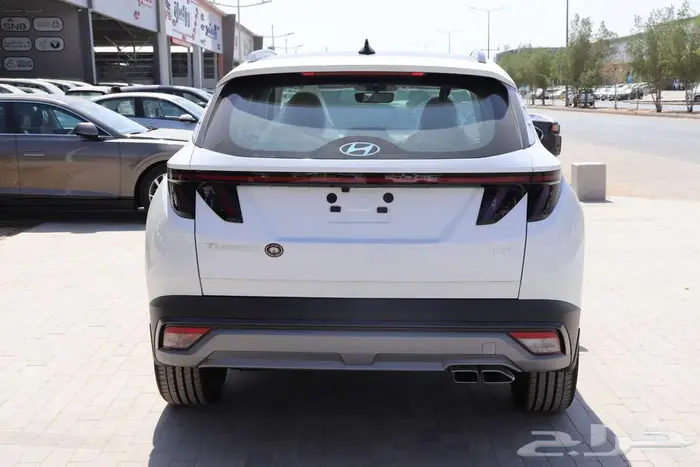 توسان كمفورت بلس 1600سي سي اخر حبة بسعر متميز لون اسود 2025 4