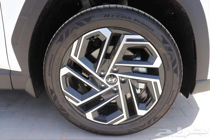 توسان كمفورت بلس 1600سي سي اخر حبة بسعر متميز لون اسود 2025 30