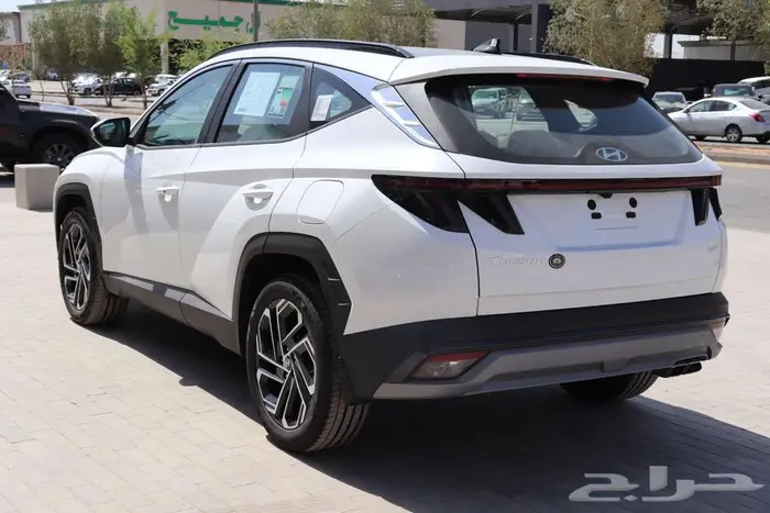 توسان كمفورت بلس 1600سي سي اخر حبة بسعر متميز لون اسود 2025 8