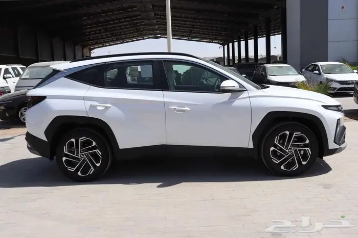 توسان كمفورت بلس 1600سي سي اخر حبة بسعر متميز لون اسود 2025 6