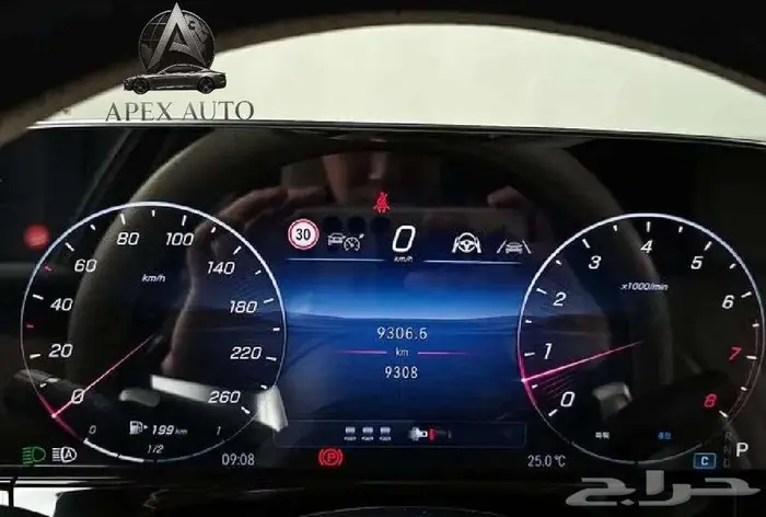 مرسيدس بنز E300 2024 4MATIC 8