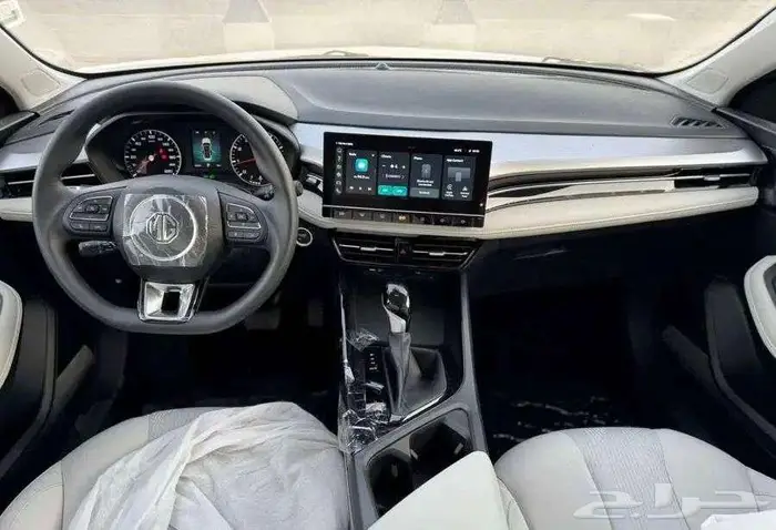 ام جي 5 ستاندر موديل 2025 17