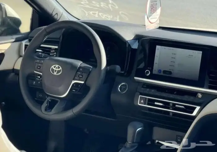 تويوتا كامري LE هايبرد 2025 3