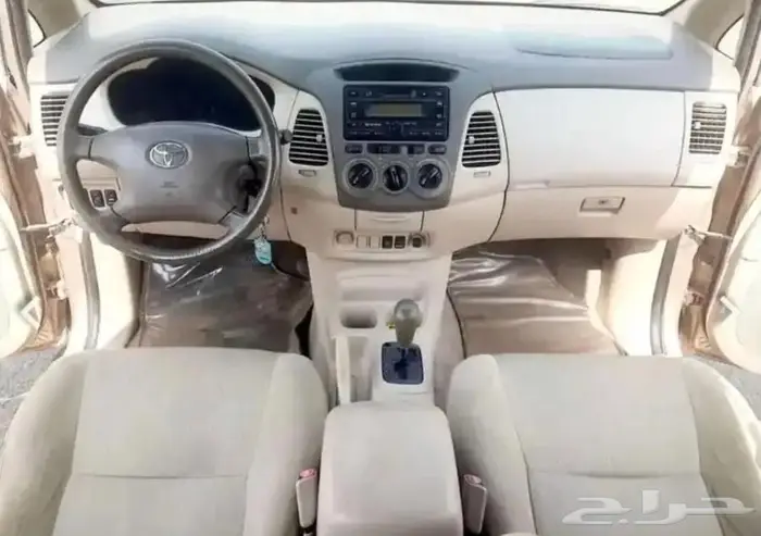 انوفا 2007 سيارة عائلية 4