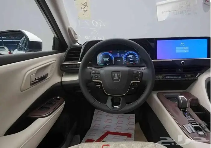 تتوفر فئات تويوتا كراون اصفار لمبيعات النقد والبنوك باقل ربح 11