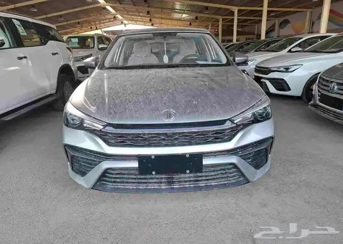 ام جي 5 ستاندر موديل 2025 6