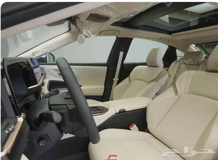 تتوفر فئات تويوتا كراون اصفار لمبيعات النقد والبنوك باقل ربح 5