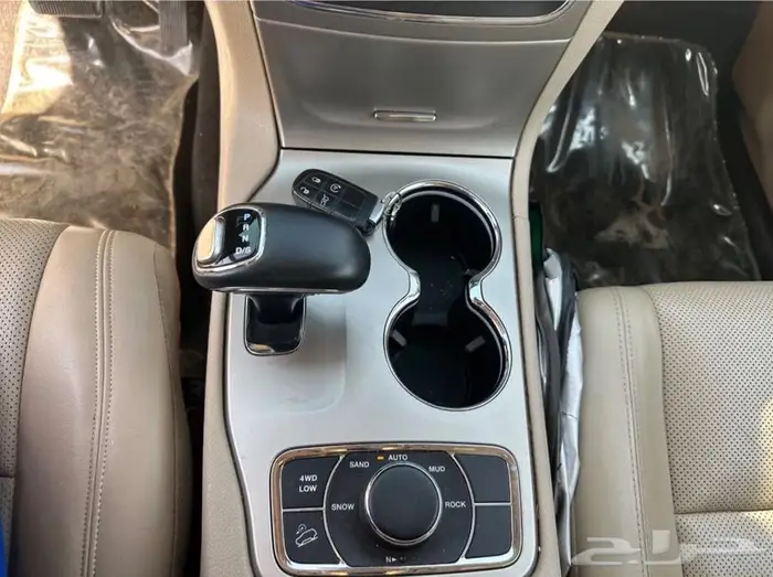 جراند شيروكى بحالة الوكالة للبدل 13