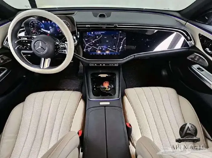 مرسيدس بنز E300 2024 4MATIC 12