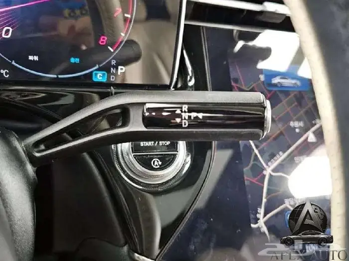 مرسيدس بنز E300 2024 4MATIC 7