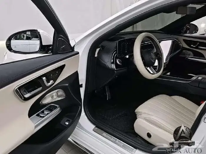 مرسيدس بنز E300 2024 4MATIC 5