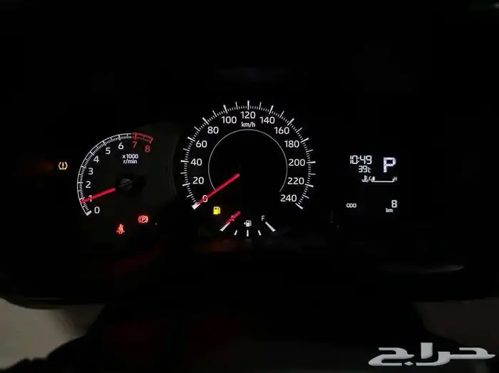 تويوتا كورولا استاندر ماكينة2.0 موديل 2025 17