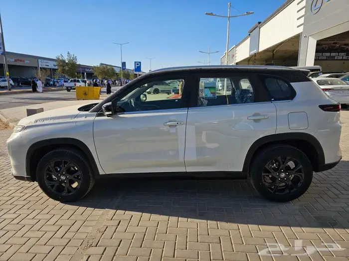 تويوتا اوربان فل كامل اقل سعر 1.9 نسبة البنك فقط 13